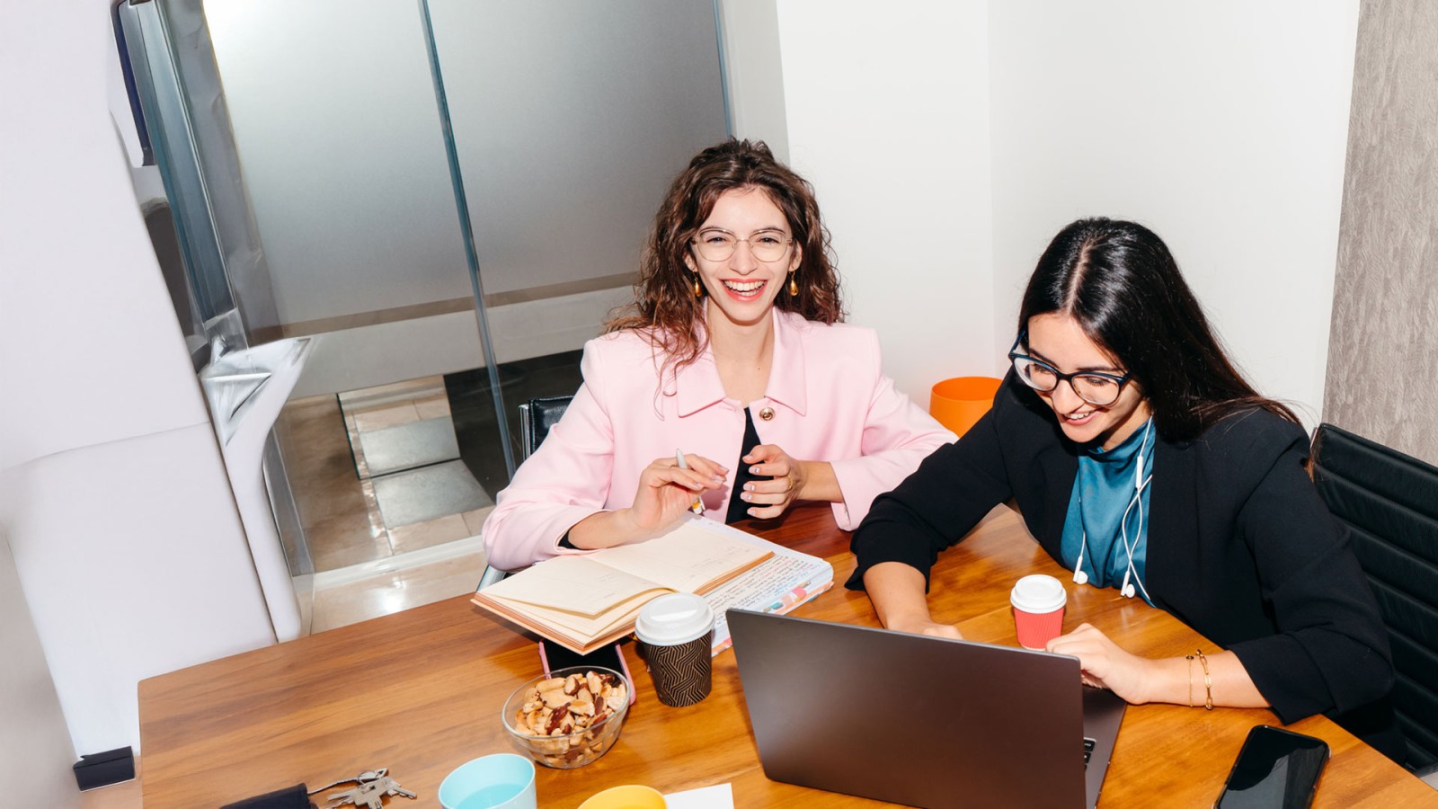 Gespr&auml;che bei Iventa